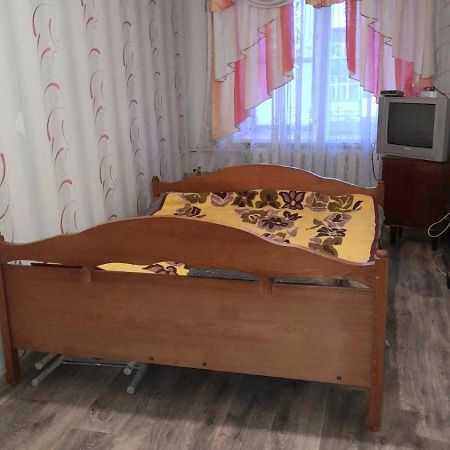 Two-Bedroom Apartment Pokrovskaya, 48 Izjum Kültér fotó